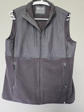 FIGS Men's Grey Fleece Zip Vest